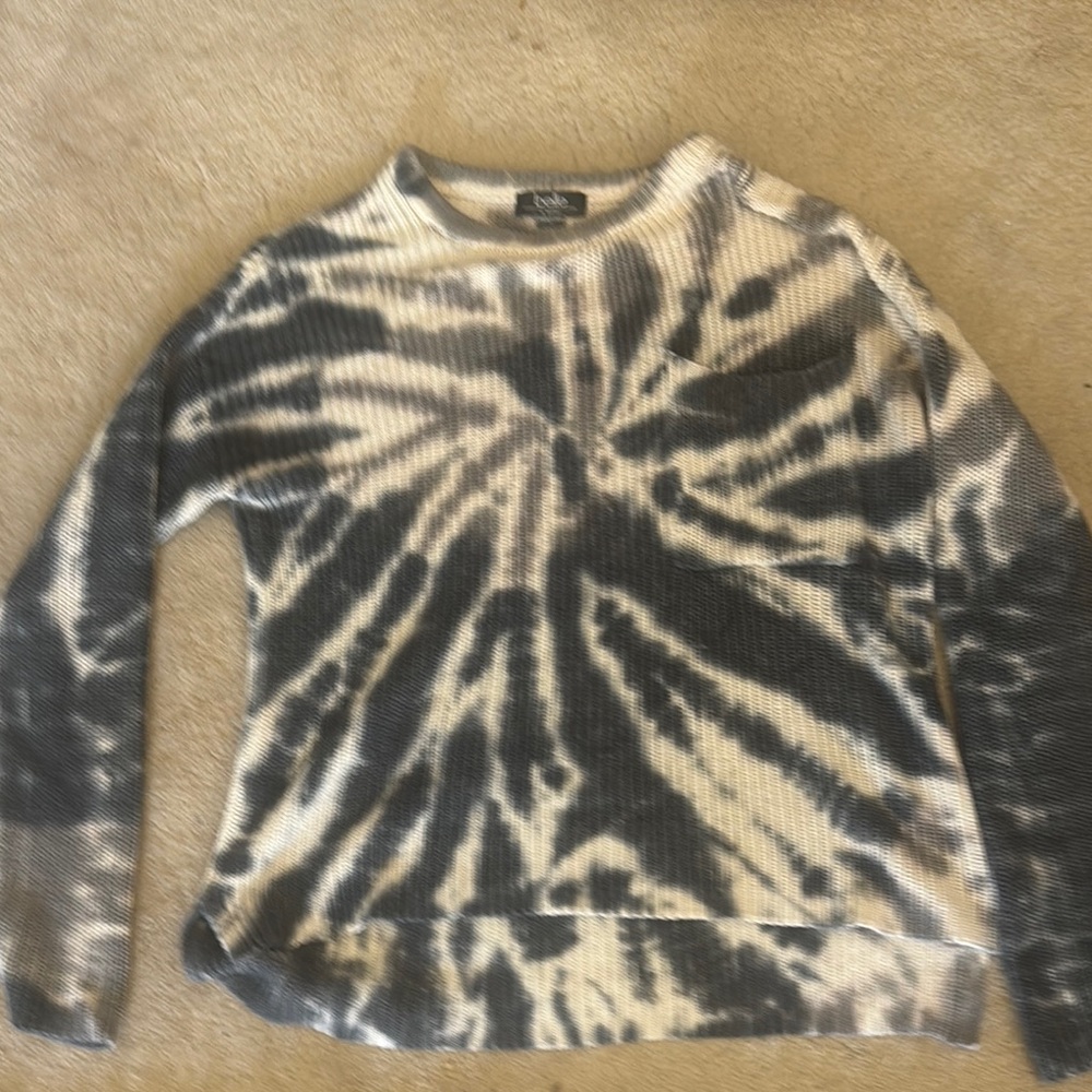 Belldini Gray and Cream Crew Neck Sweater with Unique Tie-Dye Design